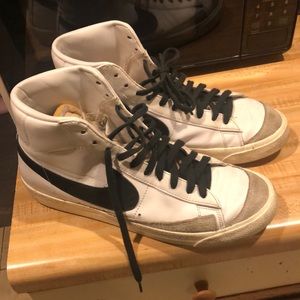 Nike Blazer Mid 77